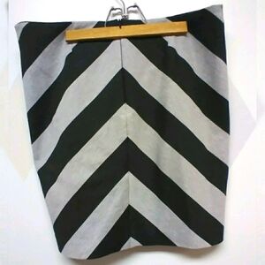 Trina Turk chevron knit pencil skirt size 10